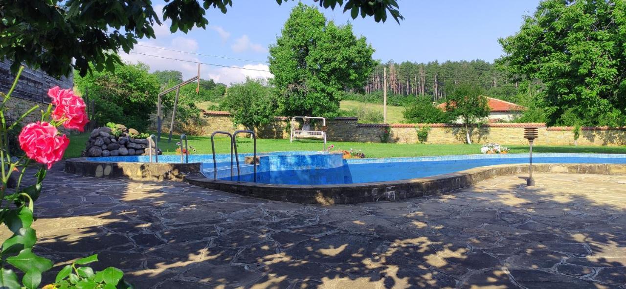 Хаджикольовата Къща Medven Exterior foto